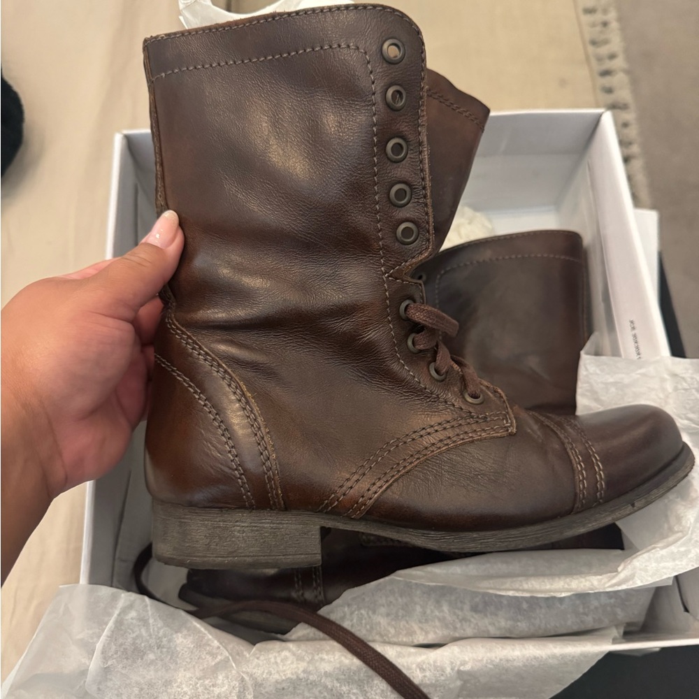 Steve Madden Brown Leather Lace-Up Boots